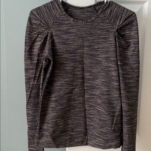 Lululemon long sleeve top
